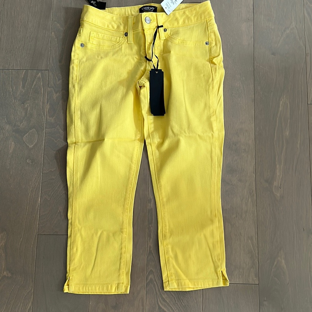 BNWT bebe yellow skinny capri